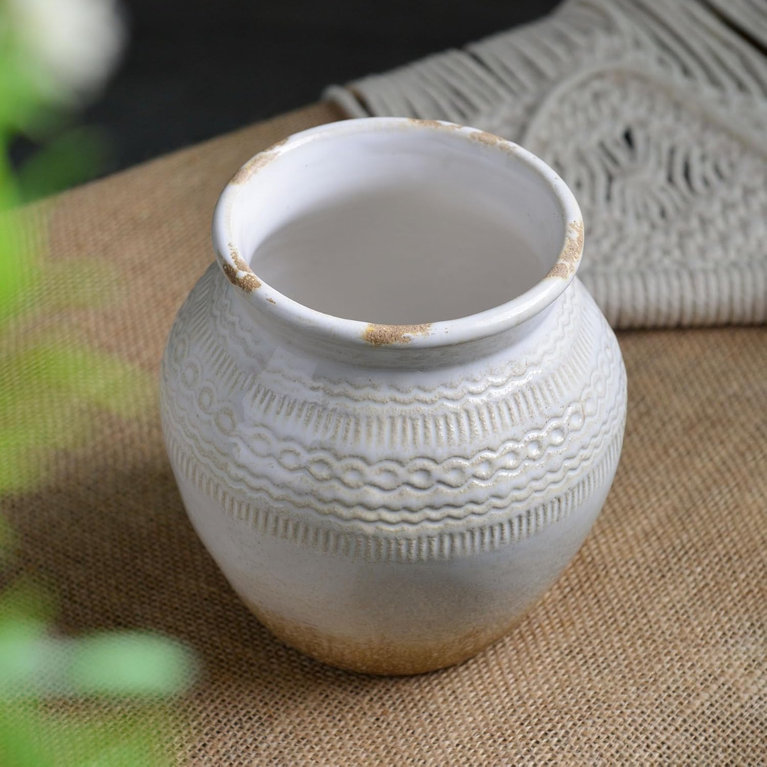 Quoowiit Farmhouse Vase with Distressed Finish