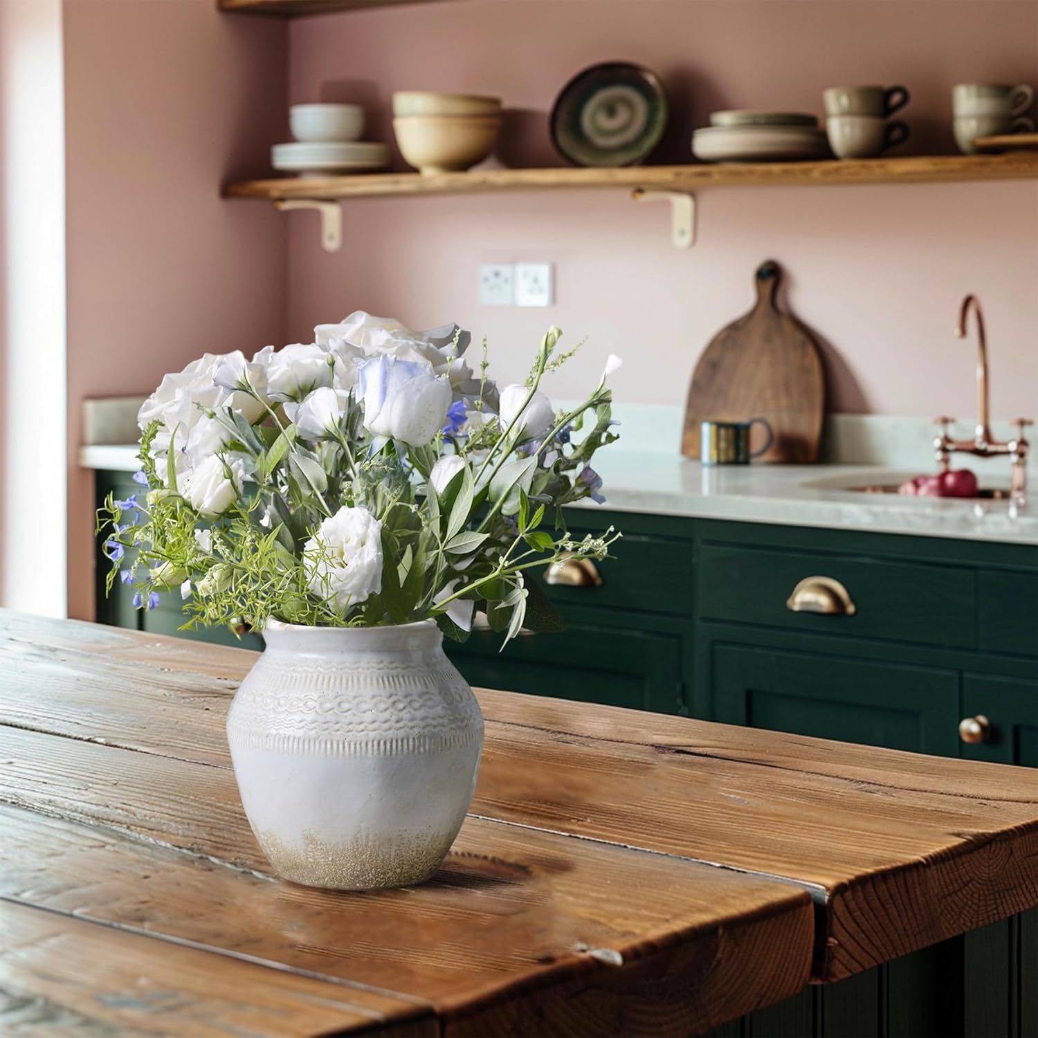 Quoowiit Farmhouse Vase with Distressed Finish