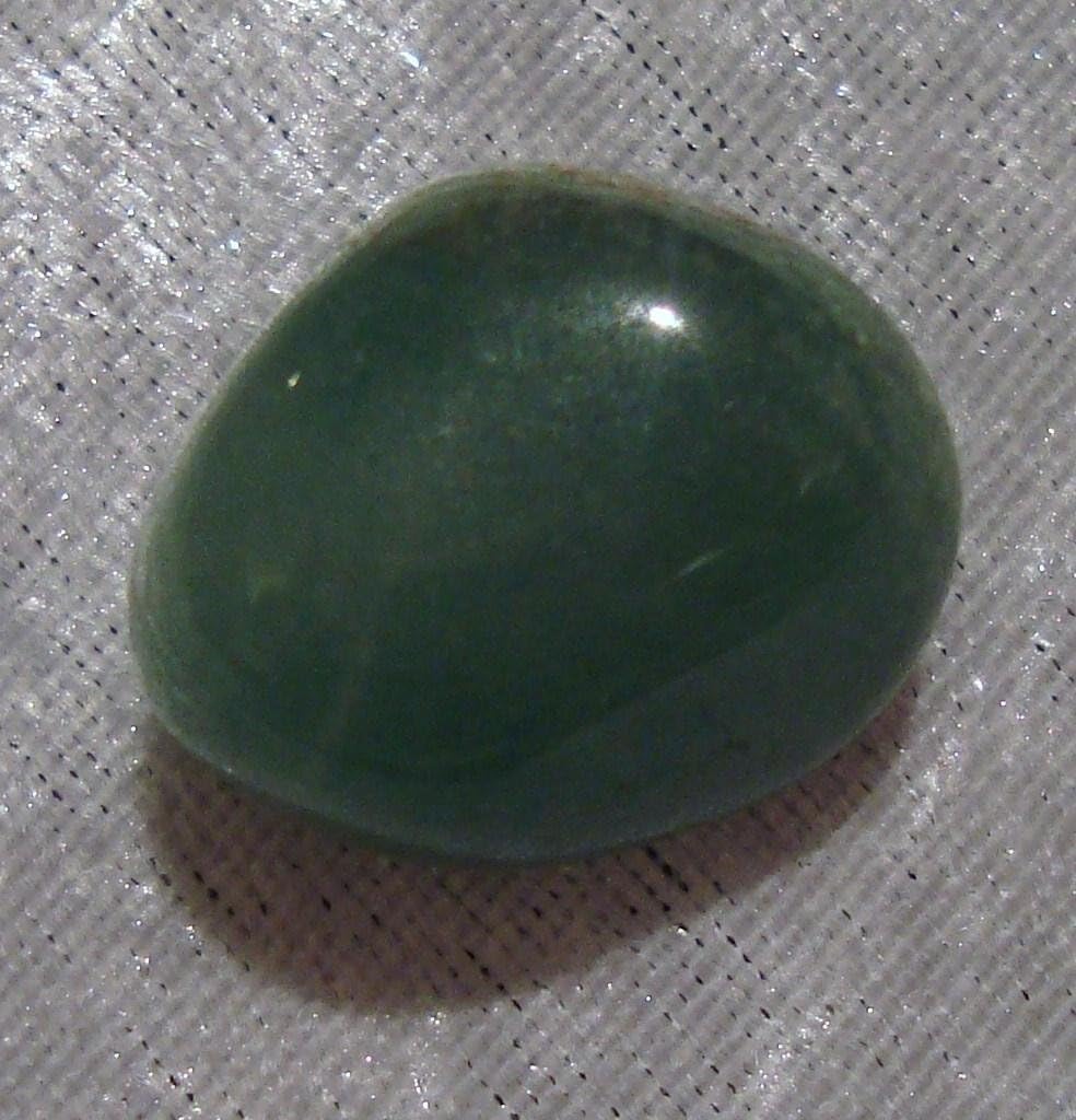 CircuitOffice 3 Green Aventurine Tumbled Stones with Velveteen Pouch